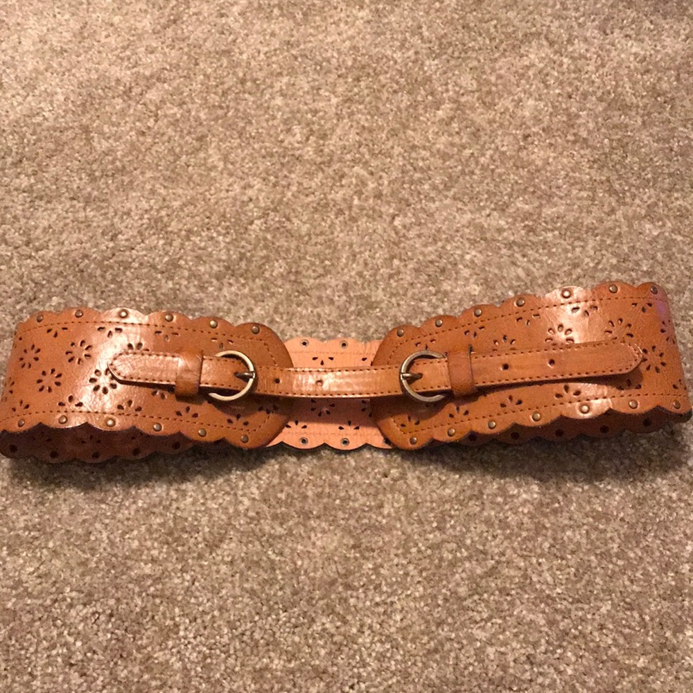 dELiA’s belt